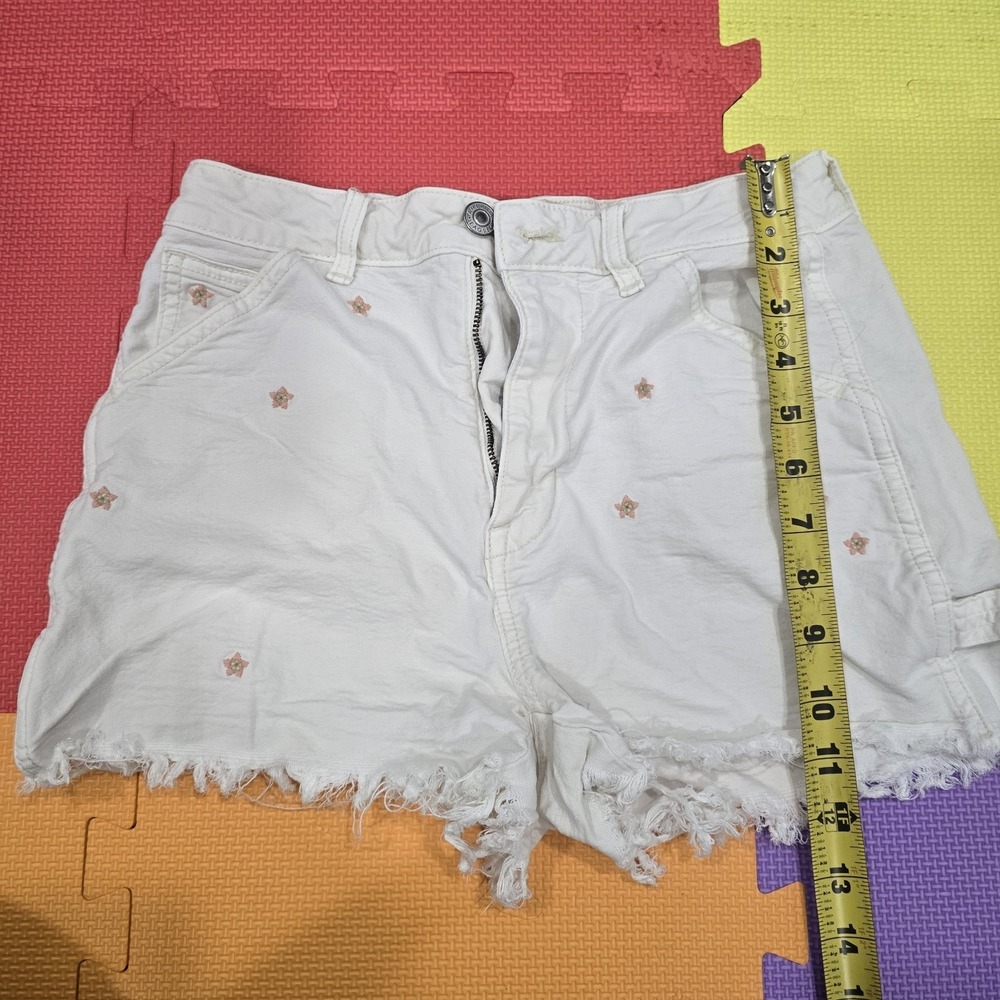American Eagle AE Highest Rise Boyfriend Shorts White Embroidered Floral Flowers
